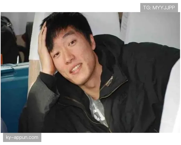 刘翔退役后居然天天在家煮面？这反差谁看了不迷糊