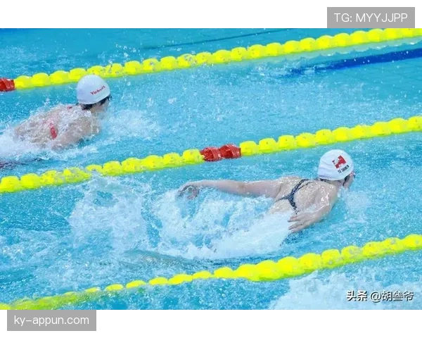 叶诗文家里泳池比我家客厅还大